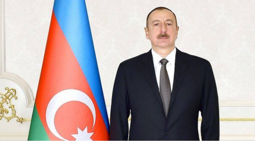 azerbaycan-prezidenti-milli-bayram-munasibetile-ukraynali-hemkarini-tebrik-edib