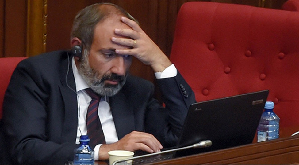 ermenistan-mexmeri-inqilab-yoxsa-menasiz-hakimiyyet-deyishikliyi