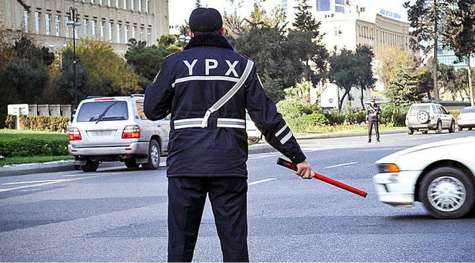 bezi-kuche-ve-prospektlerde-neqliyyatin-hereketi-mehdudlashdirilacaq