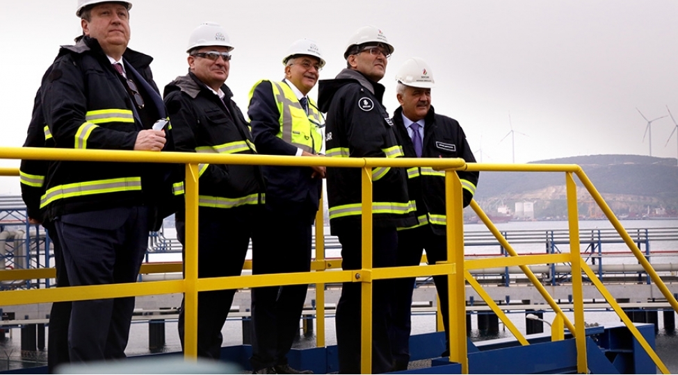 star-neft-emali-zavodunda-butun-qurgular-istismara-verildi-foto