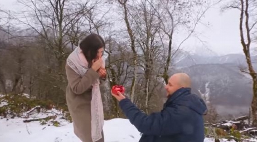 tufandagda-qeyri-adi-evlilik-teklifi-vdeo