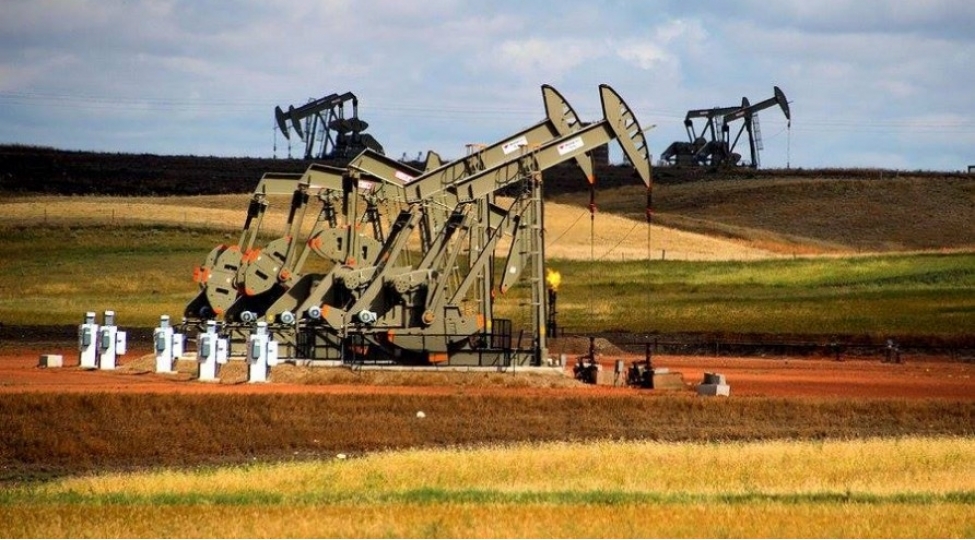 azerbaycanda-gundelik-neft-hasilati-755-min-barrel-olub