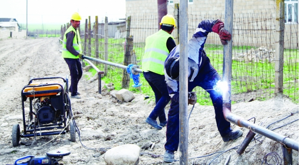 26-qesebe-kend-ve-yeni-yashayishmassivinde-qazlashdirmaya-start-verilib