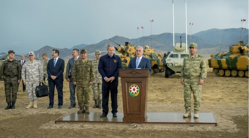 her-cur-tehdid-ve-tehlukeye-qarshi-kederde-ve-sevincde-beraberik