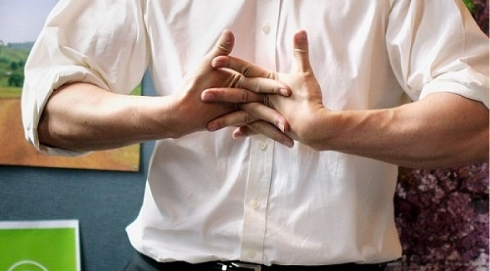 barmaq-shiqqildatmaq-zererlidirmi