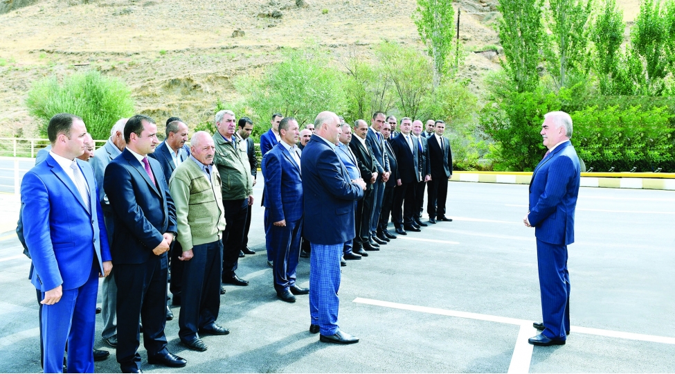 shehertipli-muasir-badamli-qesebesi-foto