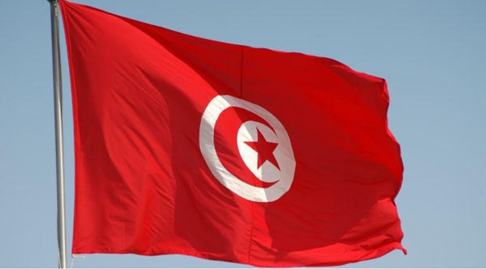 tunisde-erken-prezident-sechkilerinde-ses-verme-bashlayib