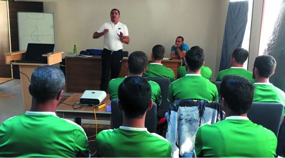naxchivanda-futbol-hakimleri-uchun-seminara-start-verilib