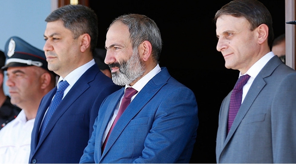 ermenistanda-iqtidar-eleyhine-yeni-siyasi-herekat-yarana-biler