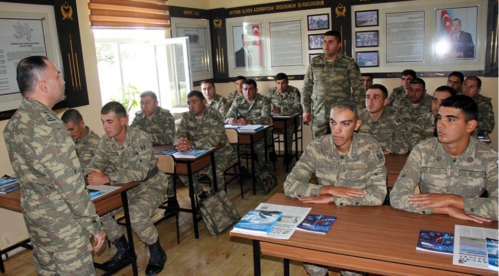 azerbaycan-ordusunda-ideoloji-ish-ve-menevi-psixoloji-teminatla-bagli-musabiqe-kechirilib