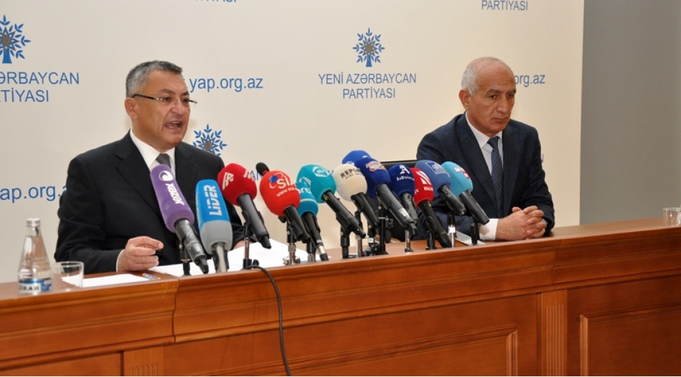 yap-icra-katibliyinde-rovshen-rzayev-metbuat-konfransi-kechirib
