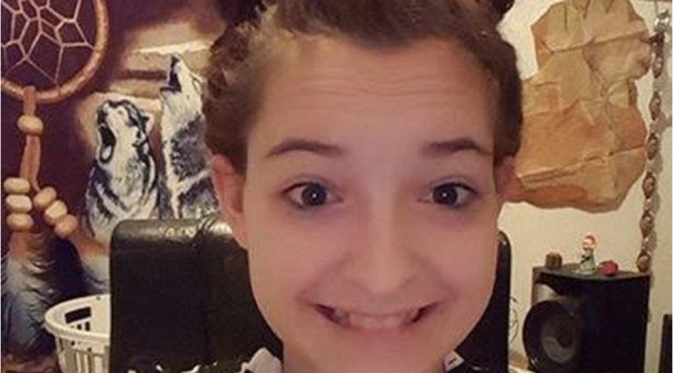 qeribe-olay-20-yashli-qiz-sevgilisinin-evine-girib-onu-zorladi-foto