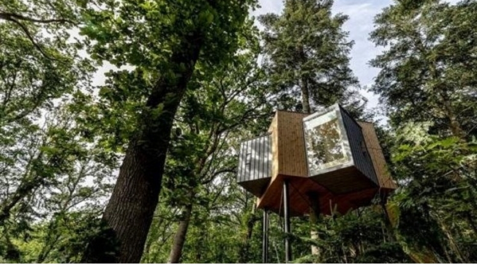 meshenin-derinliyinde-magara-otel-foto