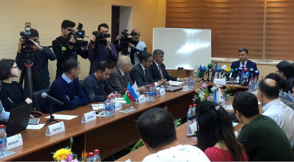 ruslan-eliyev-qazlashma-proqrami-4607-ferdi-evi-ehate-edir