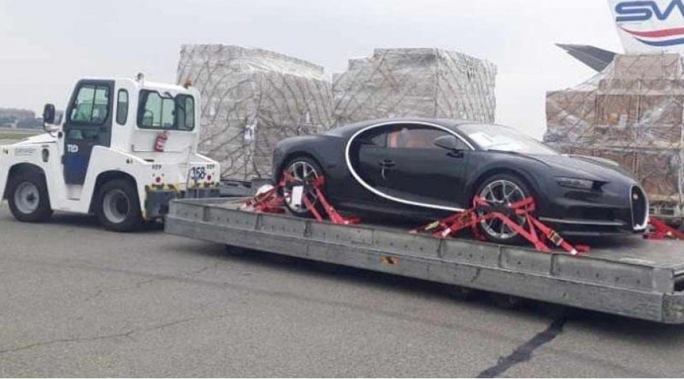 7-milyonluq-avtomobil-bakida-foto