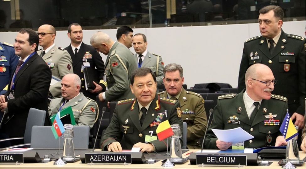 necmeddin-sadikov-nato-nun-iclasda-ishtirak-edib