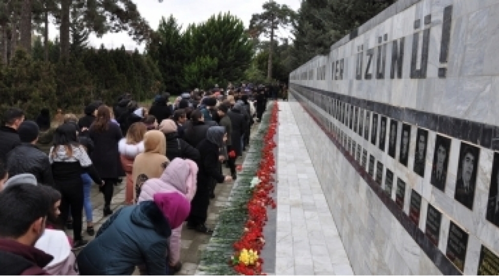 20-yanvar-faciesinin-30-cu-ildonumu-bolgelerde-boyuk-izdihamla-qeyd-olunub