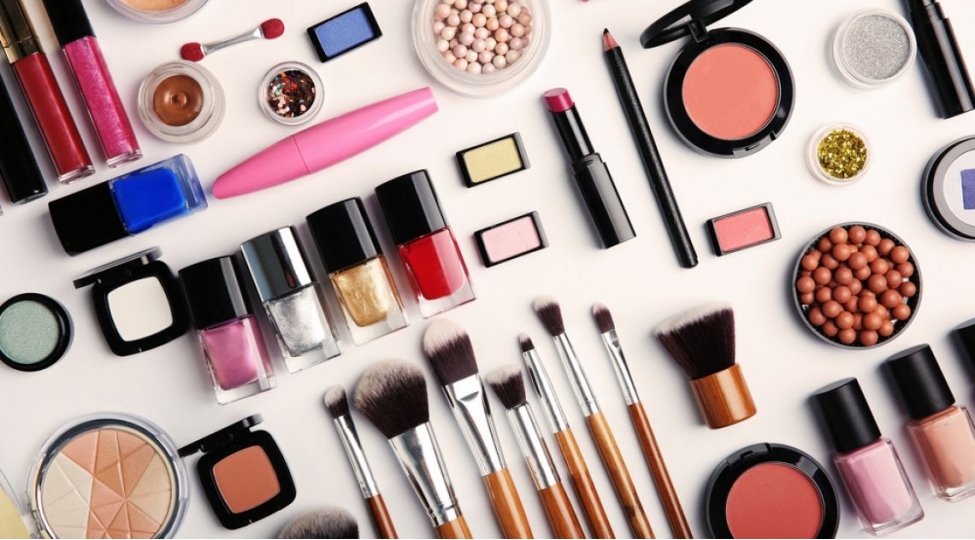 deyirler-gozellik-10-dur-9-u-kosmetika