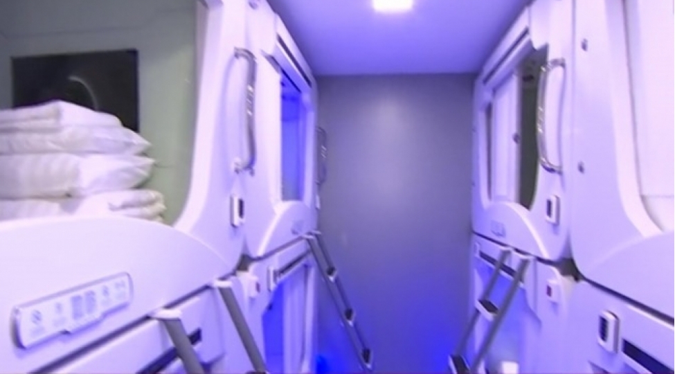 estoniyada-46-kapsuldan-ibaret-otel-achilib