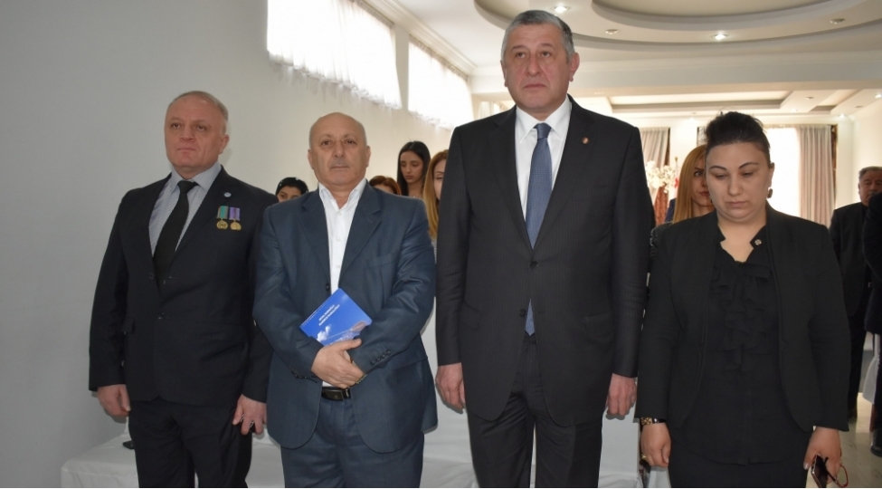 rustavide-xocali-soyqirimi-qurbanlarinin-xatiresi-anilib