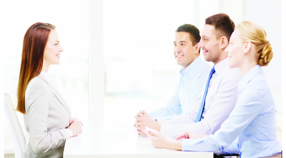 ish-gorushlerinde-hansi-geyimleri-geyinmeliyik