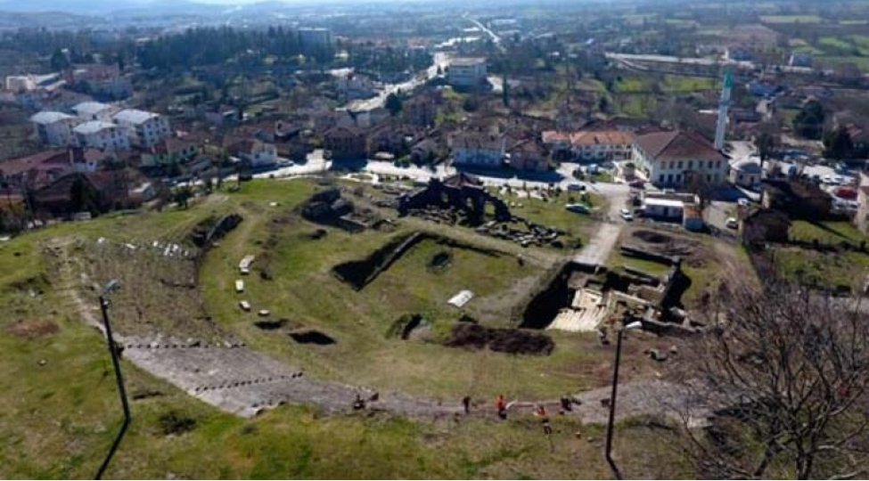 qara-denizin-efesi-prusias-ad-hypium-foto