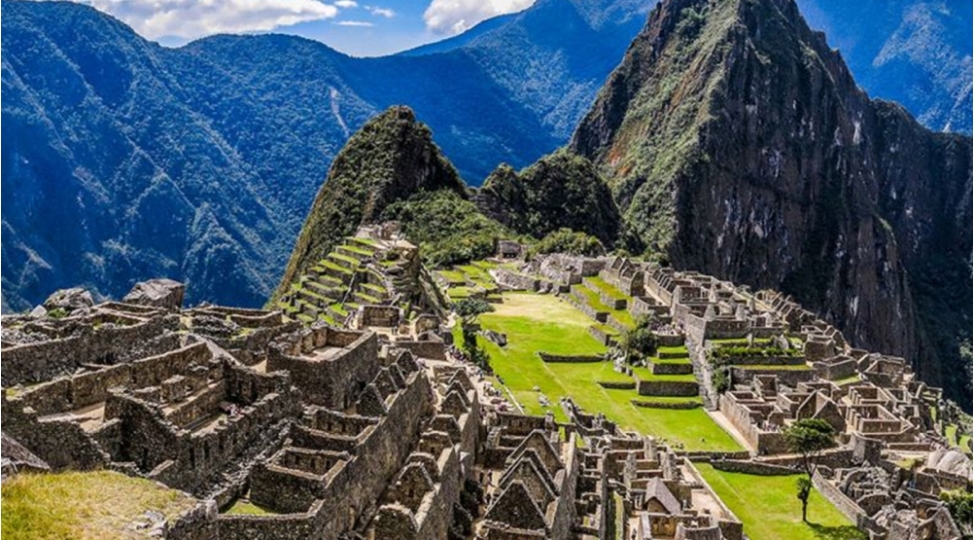 bu-mekanlarin-hele-de-sirri-achilmayib