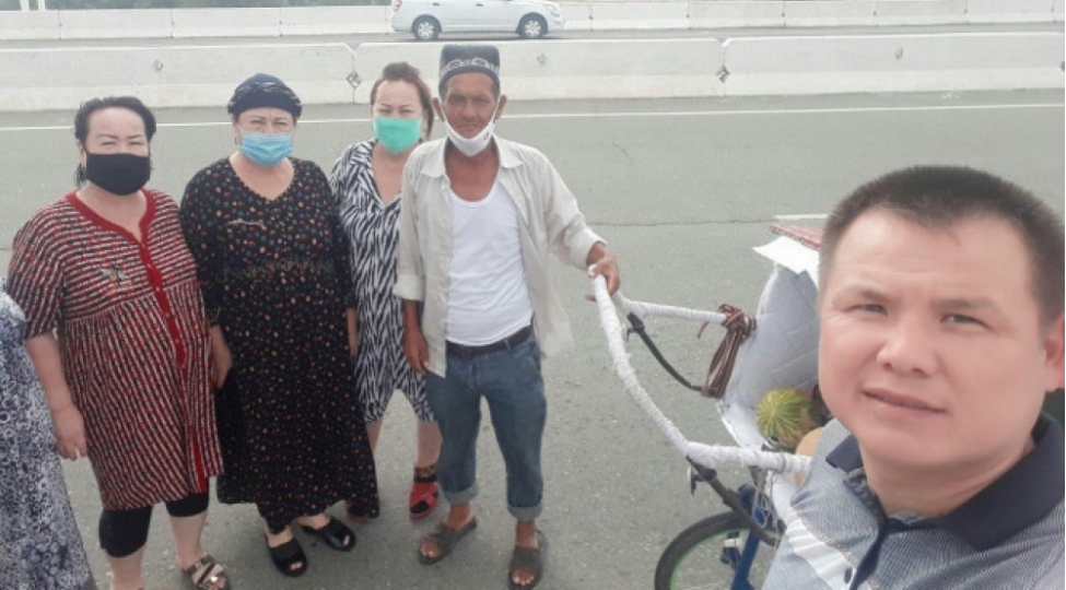 ozbekistan-vetendashi-piyada-hecc-ziyaretine-yola-dushub