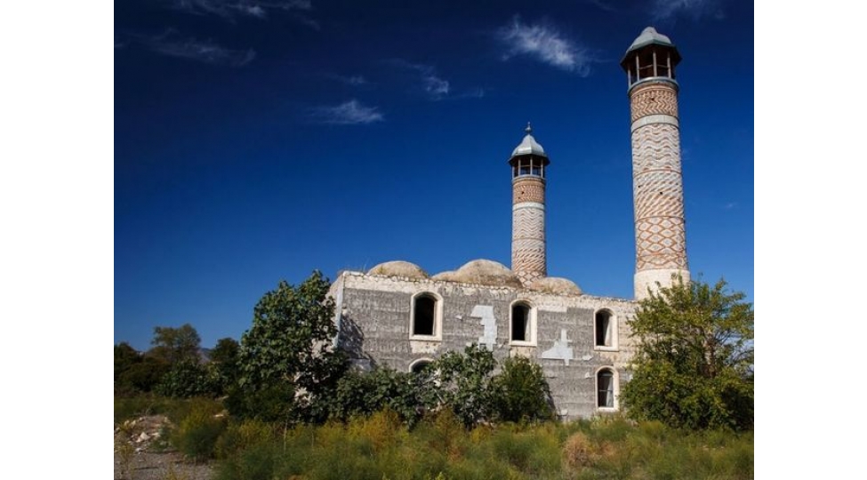 agdamin-cume-mescidi-ishiqlandirildi