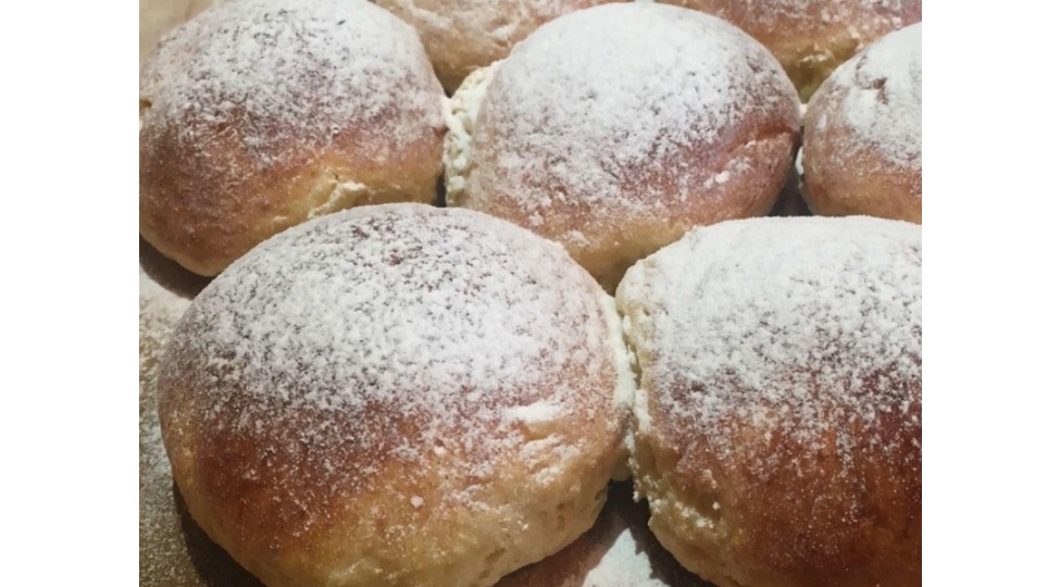 ksmikli-xmirdn-hazirlanan-pambiq-kimi-yumshaq-bulka-resepti