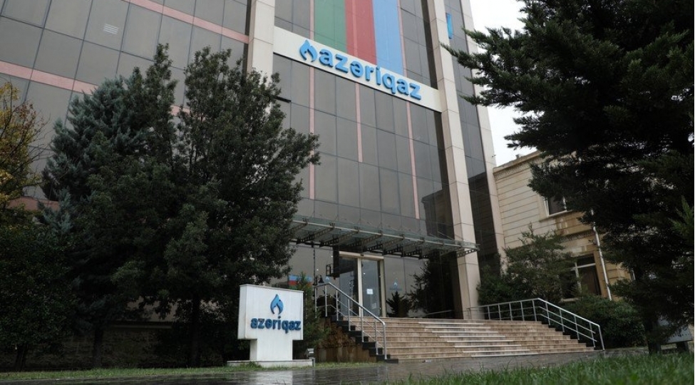 azeriqaz-ictimai-ish-yeri-yaratmaq-missiyasini-dost-ish-merkezine-oturur