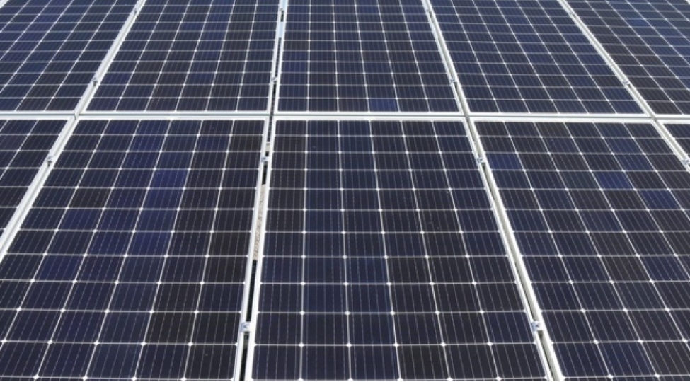 gunesh-panelleri-buludlu-havada-ishleyirmi