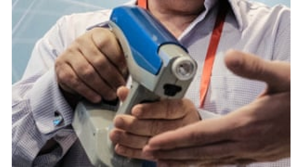 spiderman-terzli-tibbi-cihaz-yaniqlarda-derini-evez-etmeye-imkan-verecek