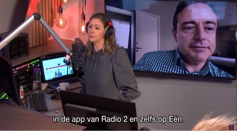 sheher-meri-yayima-shalvarsiz-qoshuldu-video