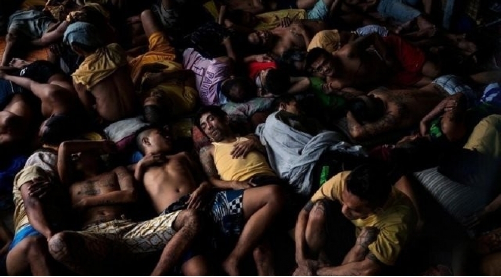 muxtelif-olkelerde-hebsxana-kameralari-necedir-foto