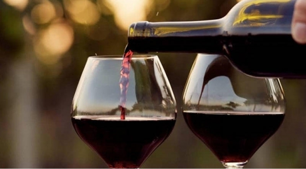 sherabin-bashqa-alkoqollu-ichkilerden-ferqi