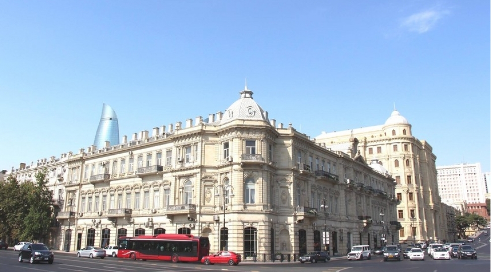 azneftde-chalishan-50-ye-yaxin-genc-rehber-vezife-tutur