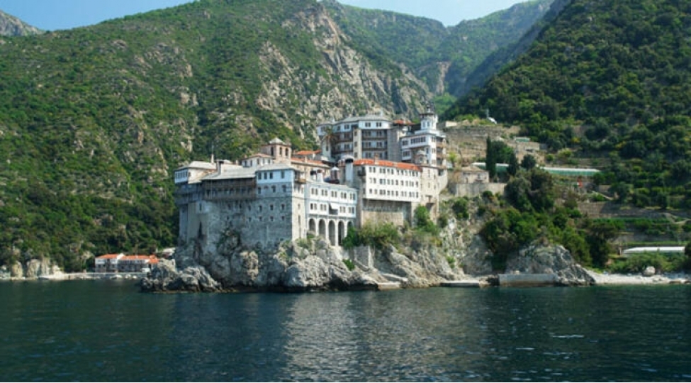 bu-yarimadaya-qadinlar-buraxilmir-foto