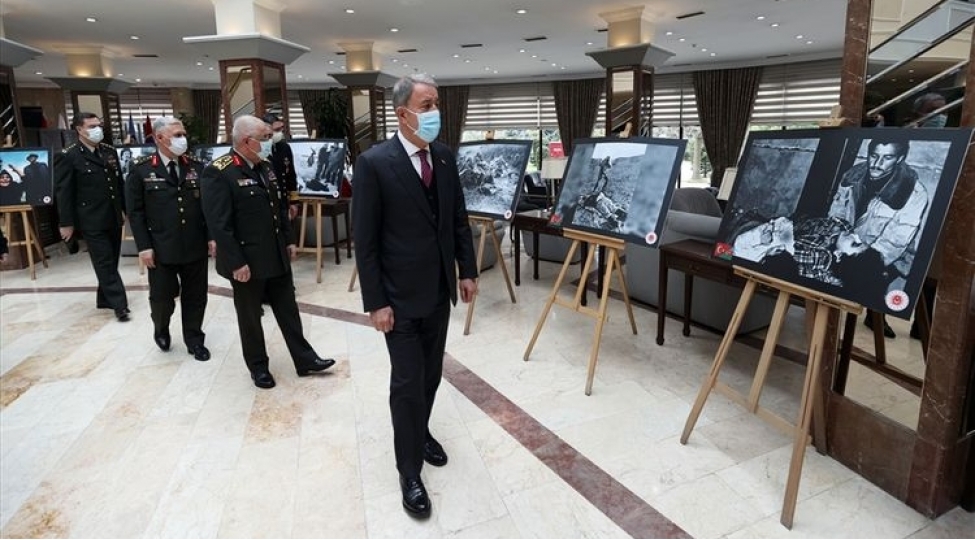 hulusi-akar-xocaliya-hesr-olunmush-sergini-achib