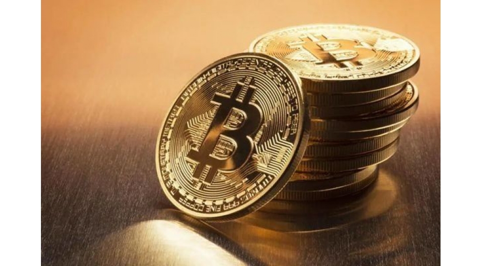 aldigi-bitkoinleri-8-il-sonra-satib-milyonchu-oldu