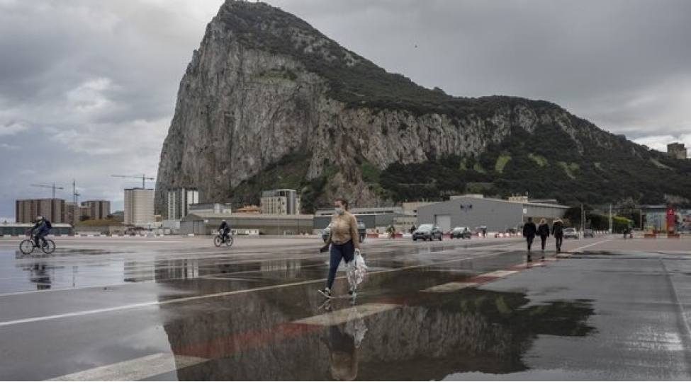 koronavirus-vaksinasiyasini-yekunlashdiran-ilk-olke