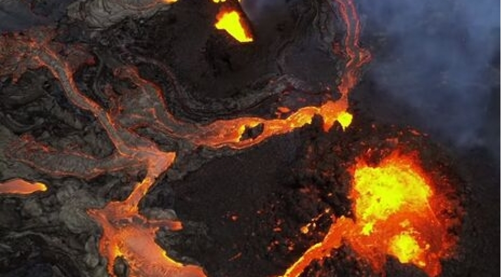 sonmeyen-islandiya-vulkani-video