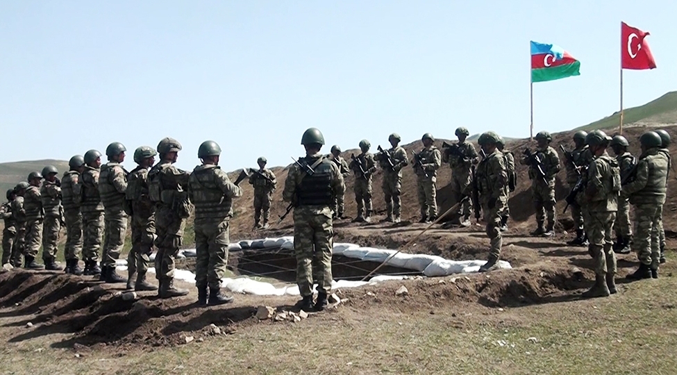 azerbaycan-ve-turkiye-ordularinin-birge-telimleri-basha-chatdi-video