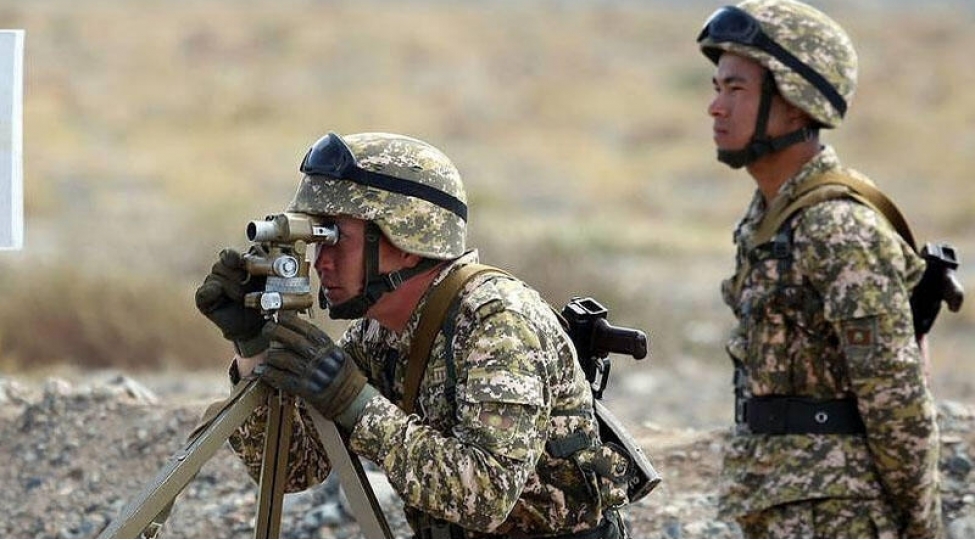 tesla-elektrikli-minivenini-teqdim-ede-biler