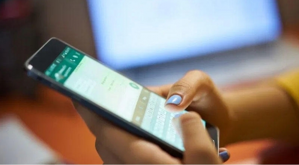 facebook-a-whatsapp-istifadechilerinin-melumatlarini-yigmaq-yasaqlandi