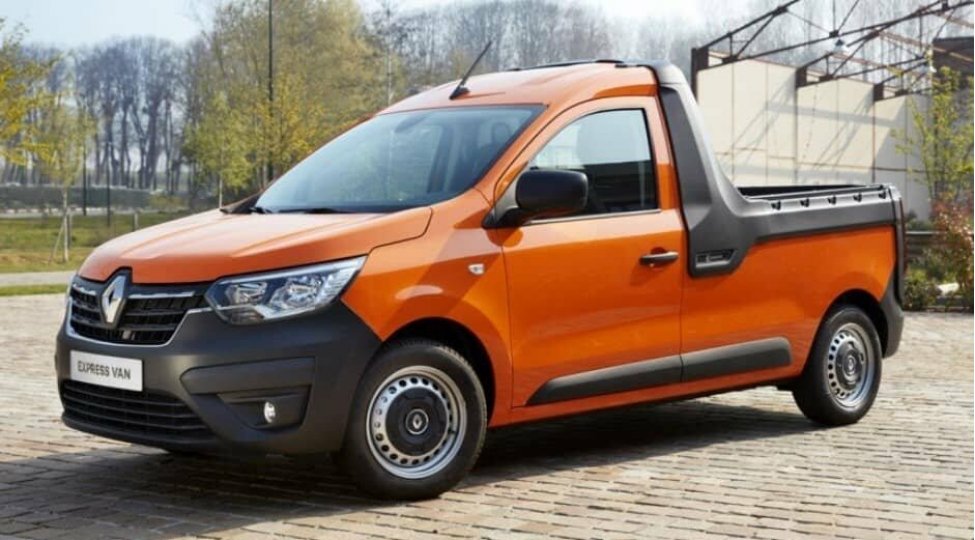 renault-express-model-xettinde-pikap-peyda-olub-foto