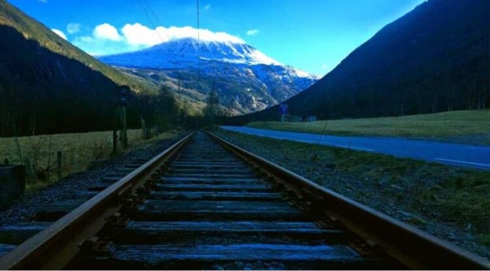 bu-yerde-yashayanlar-gunesh-ishigigormurler-foto