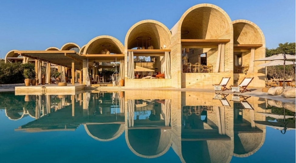 meksikada-arka-formali-qeyri-adi-butik-otel