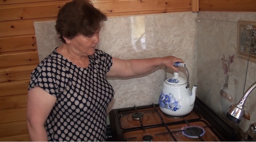 3-kendde-350-den-chox-eve-qaz-verildi-foto