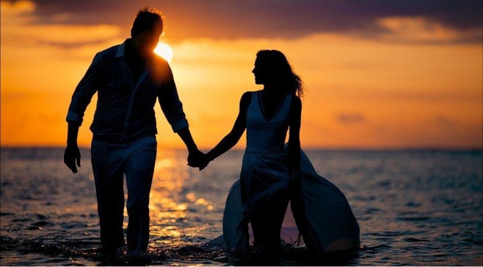 meshhurlarin-qeyri-adi-sevgi-maceralari